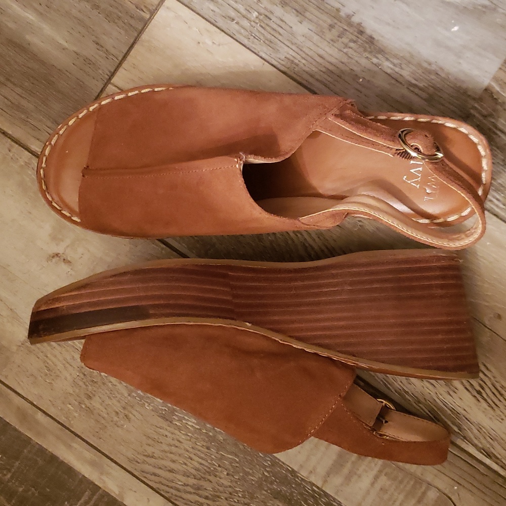Wedge sandals